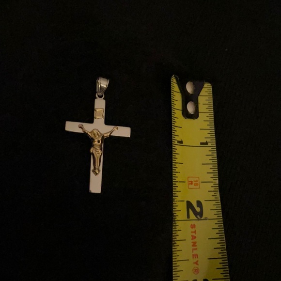 ❌SOLD❌Sterling silver with 14k gold crucifix - Picture 4 of 5